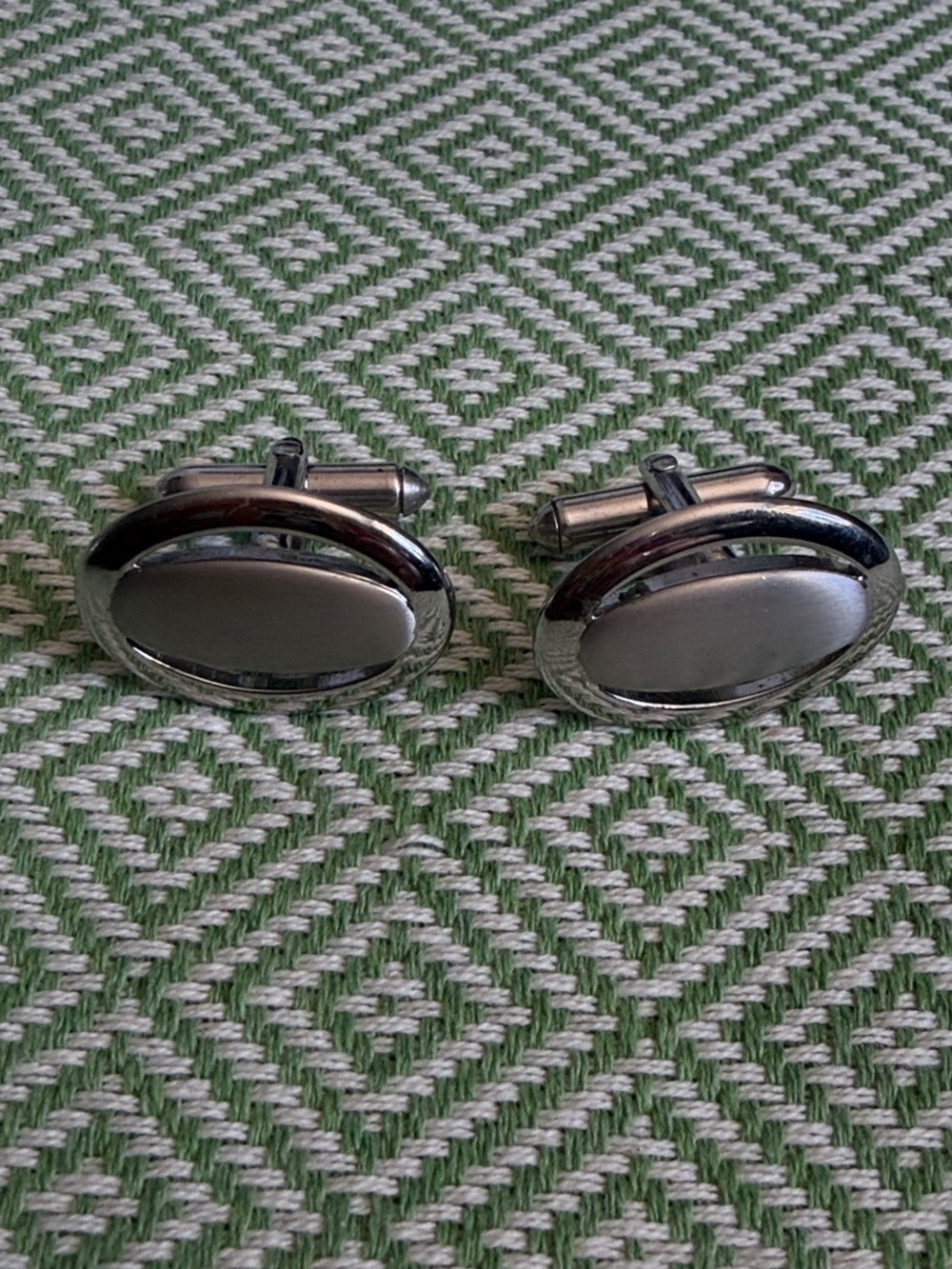 Men's Silver Oval Cufflinks - Classic Metal Finish
